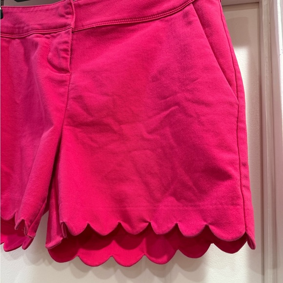 Isaac Mizrahi Hot Pink Scalloped Hem Shorts Size 6 - Picture 3 of 12